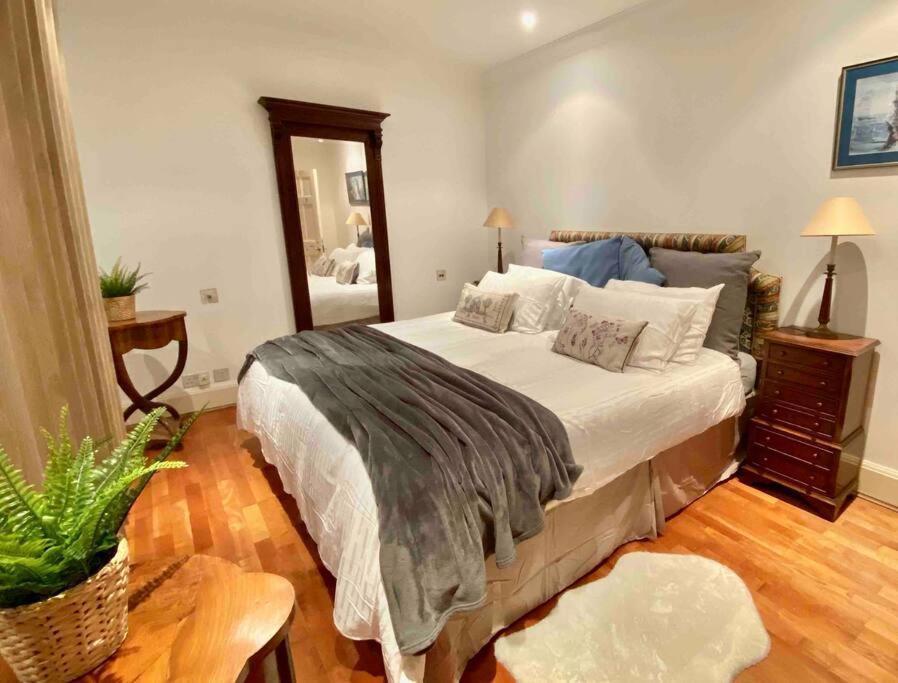 Spacious Flat In The Most Desirable Area Of Londres Exterior foto